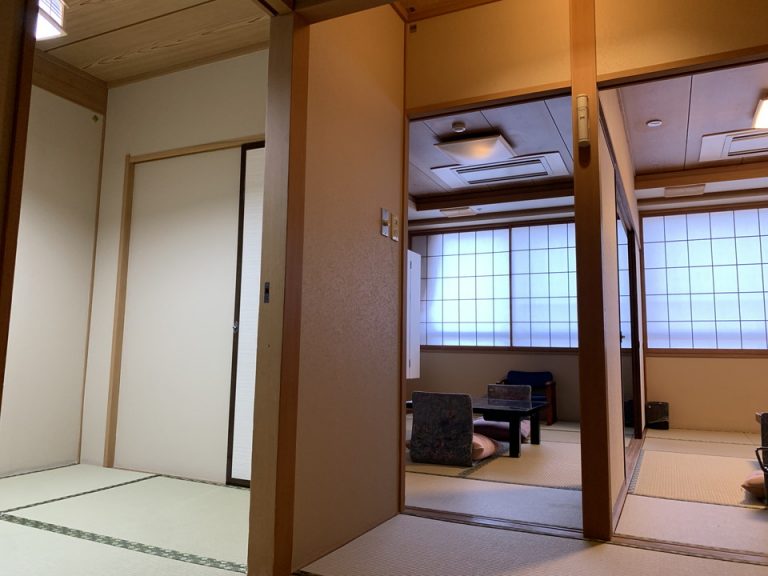 入り口手前の部屋を合わせると全部で三室