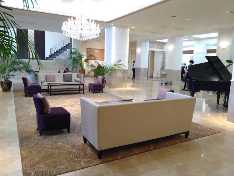 ロビー(1)