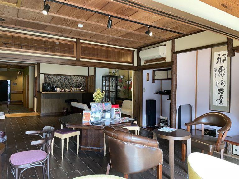 牡丹 全体写真(庭側→入り口)