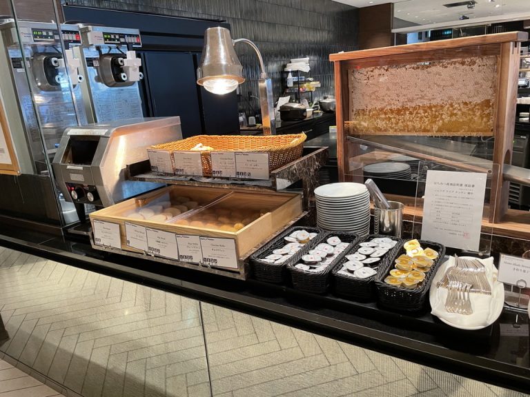 パンやジャム、はちみつ