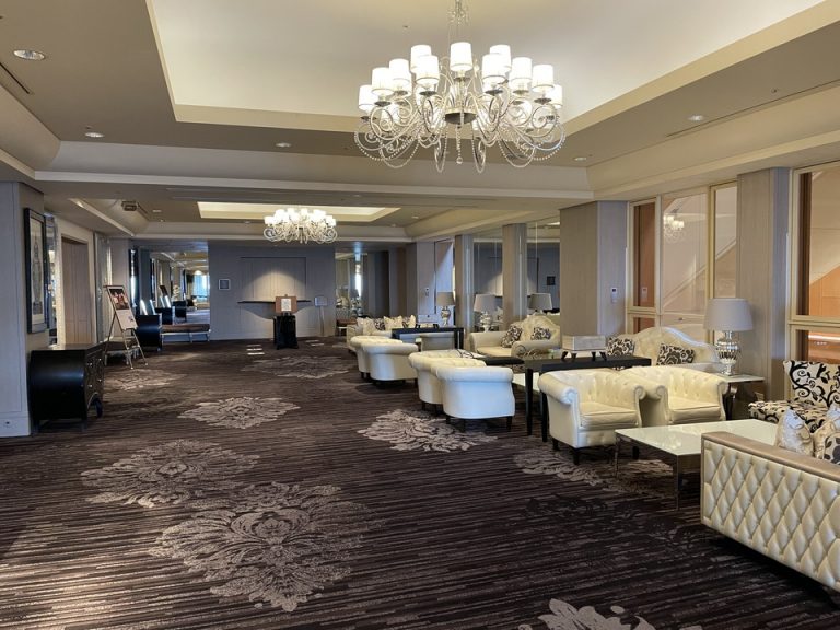 4階宴会場フロアロビー