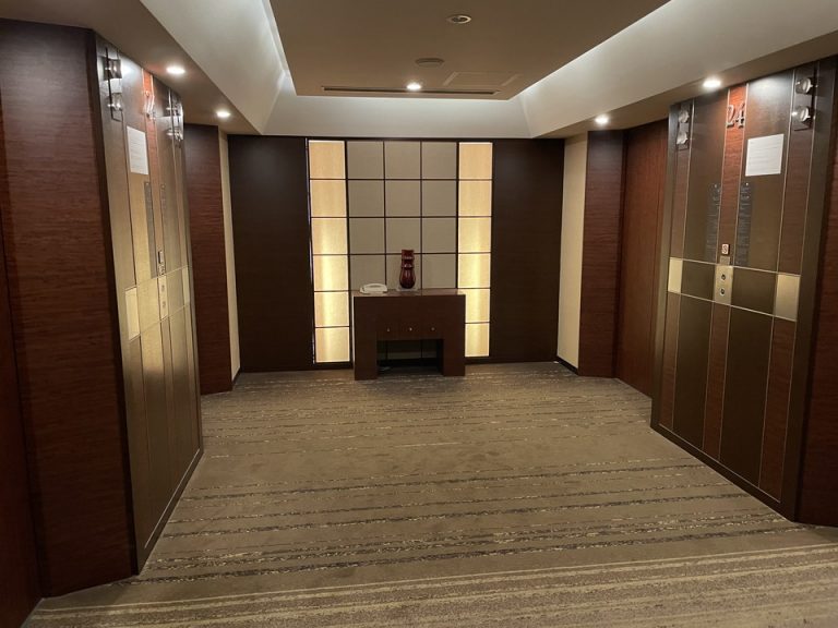 24階エレベーターホール