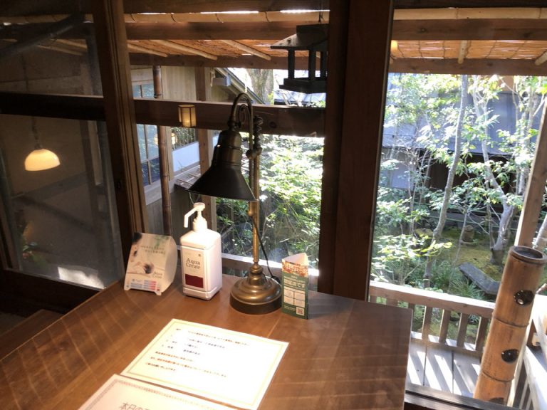 フロントデスク