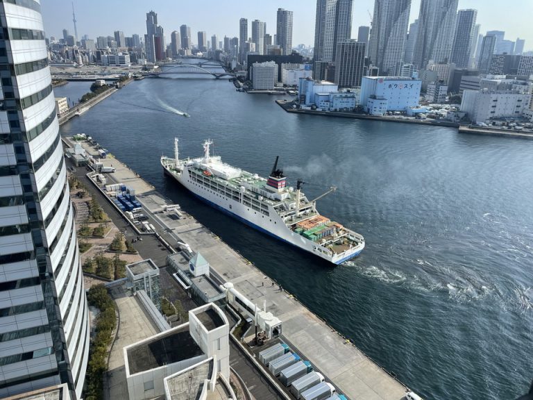 客室からの風景・竹芝桟橋