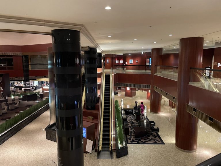 3階吹き抜けから見た2階