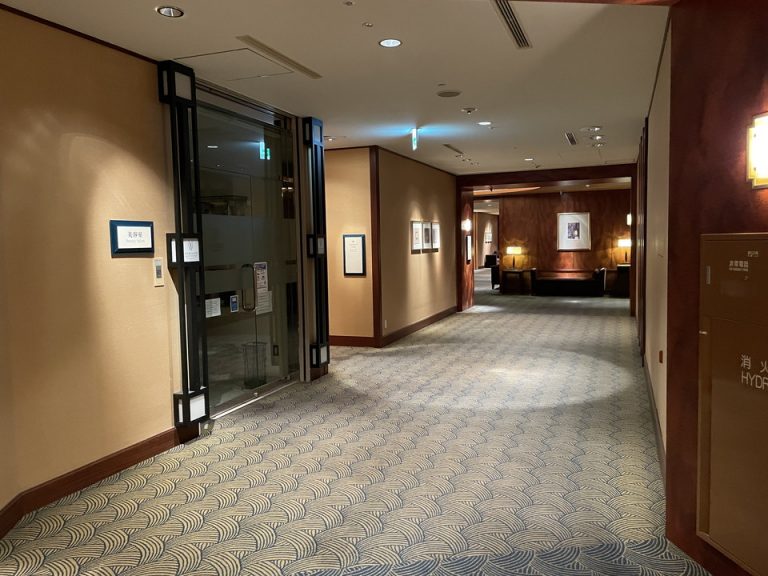 1階ウェディングフロア入口付近の美容室