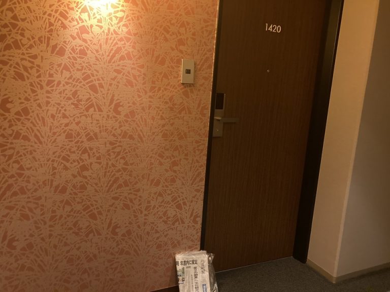 客室入口外観ドア