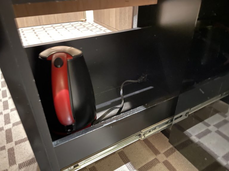 食器類棚縦型引き出し下部・コンパクトケトル