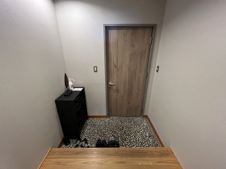 客室_うち扉