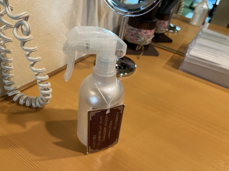 洗面台横にアルコール消毒(1)