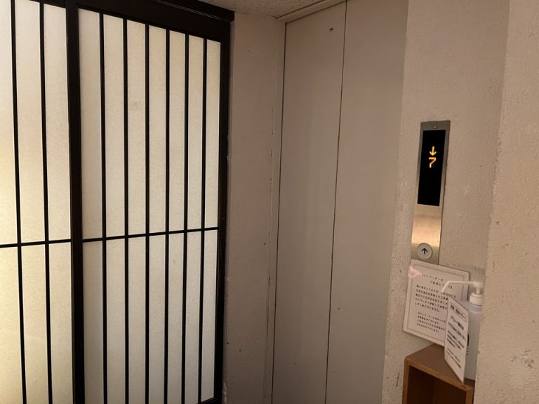 客室階エレベーター