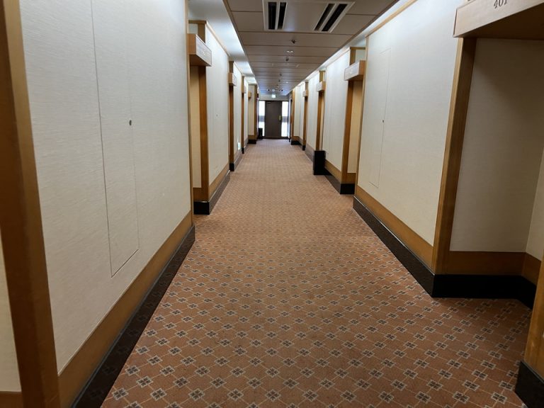 4F客室フロア廊下(2)