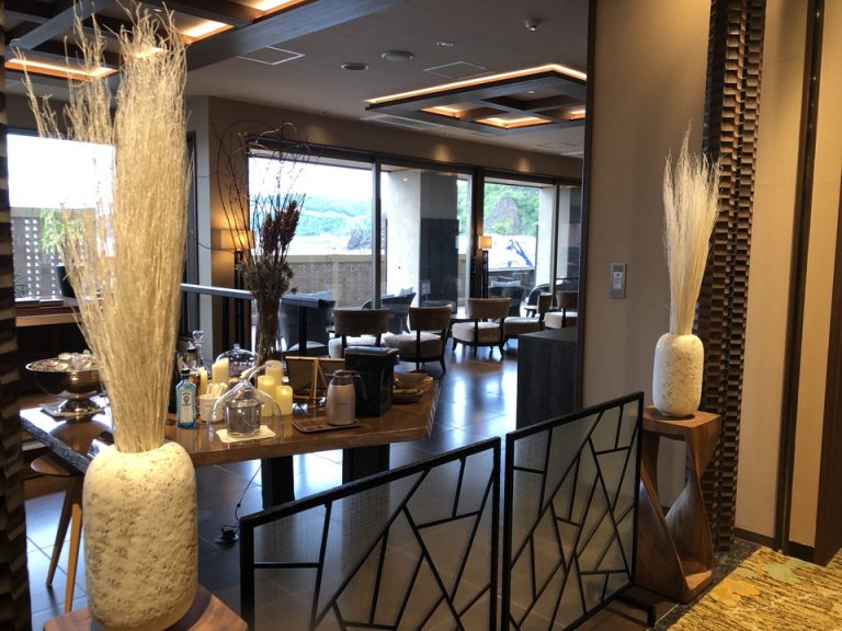 一部宿泊者限定Bar内部2