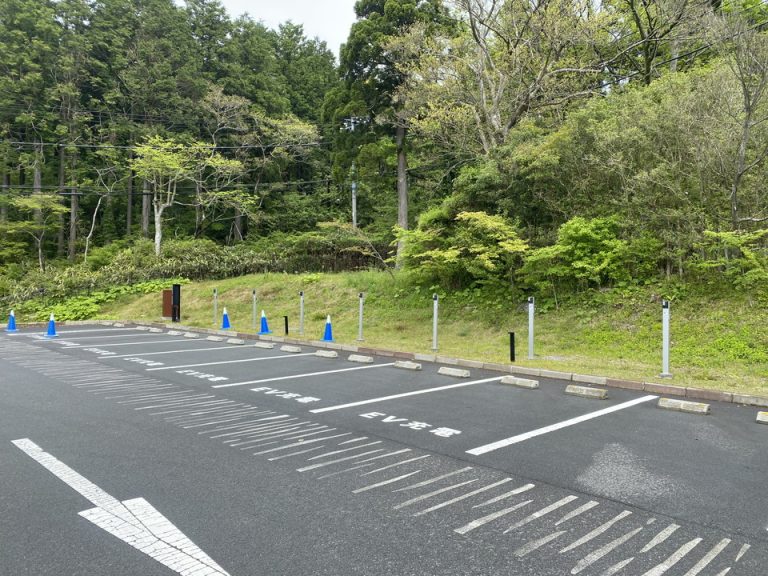 駐車場内EV充電スタンド3