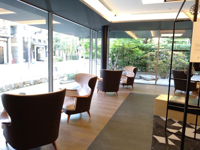 ロビーラウンジ(3)