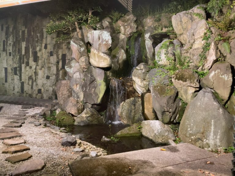 レストランからの庭園