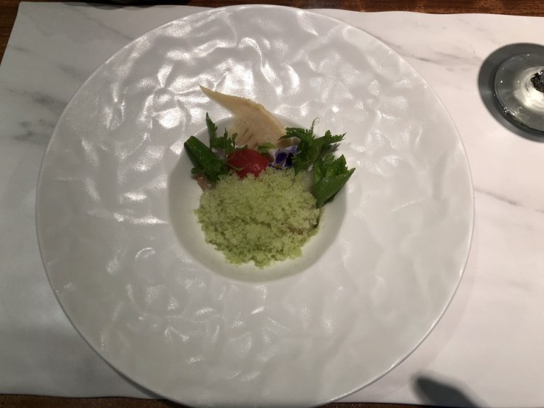 4番目に出てきたボタンエビのスナップエンドウかき氷2