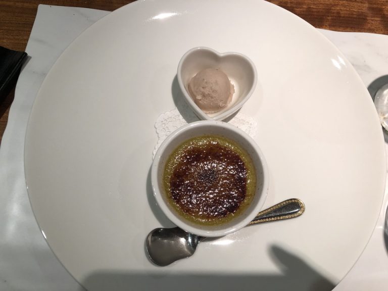 最後に出てきたバナナアイスとブリュレ1