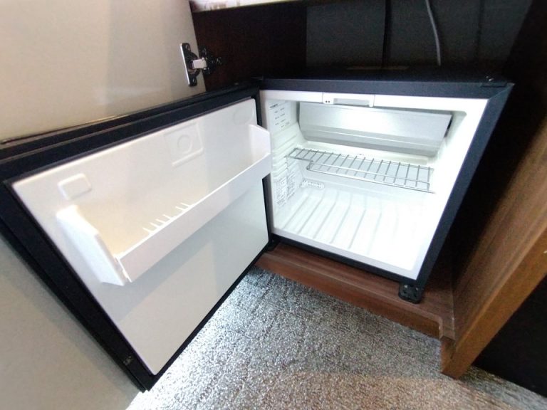 冷蔵庫(開けた状態)