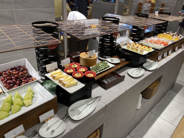 夕食ビュッフェのデザートゾーン2
