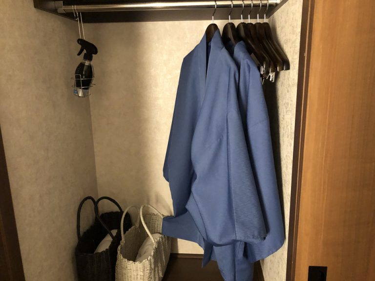 クローゼット開けた状態1