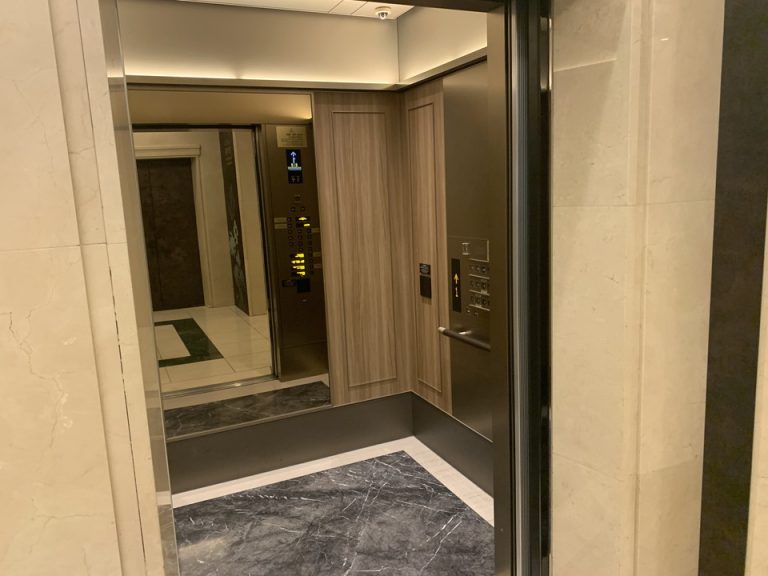 エレベーター(内側)(1)