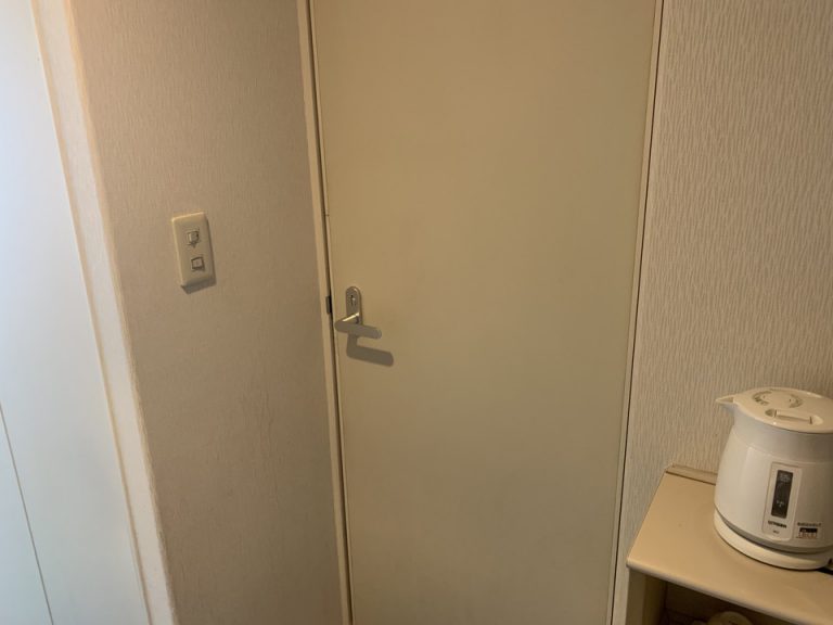 バスルームドア