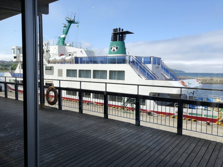 周辺観光の道の駅網走から流氷砕氷船が見れます