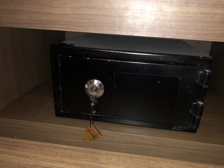 セーフティボックス閉じた状態2