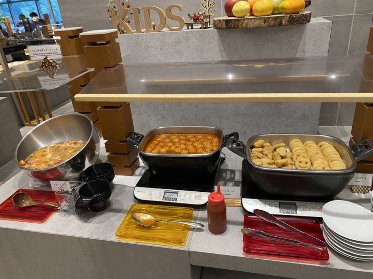 夕食ビュッフェのキッズゾーン
