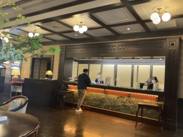 フロントカウンター