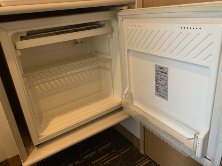 冷蔵庫(開)