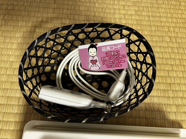 和室にたすかる延長コード(1)