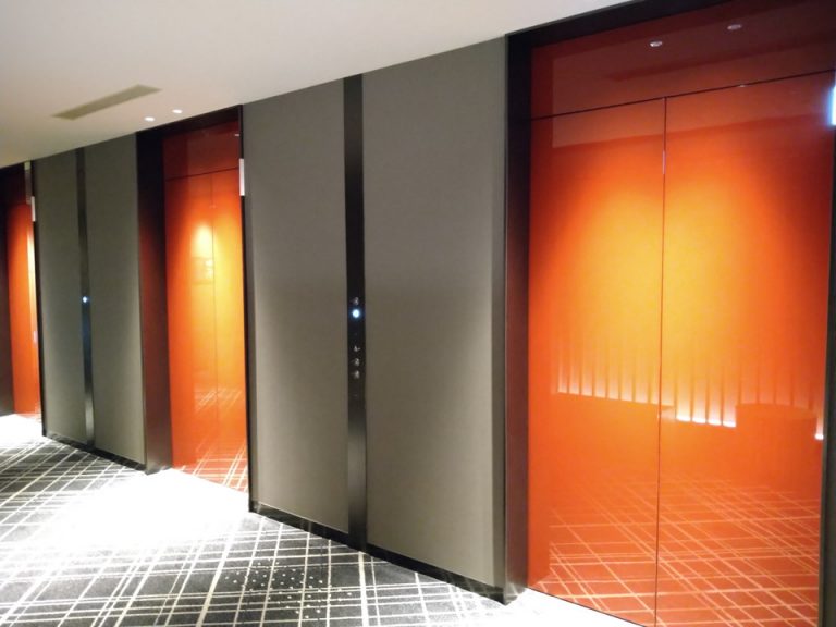 エレベーター客室階外観