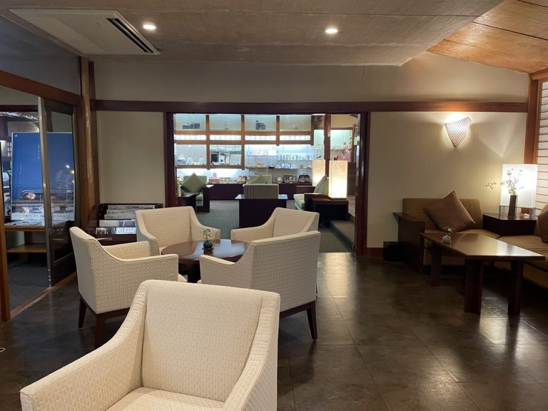 フロントラウンジ「曲水」1