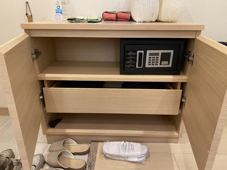 入口内観横棚2