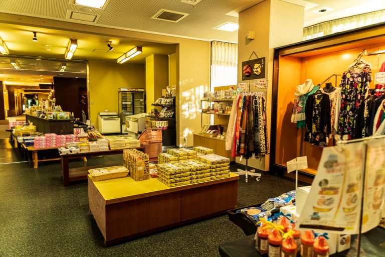 ショップ内観です