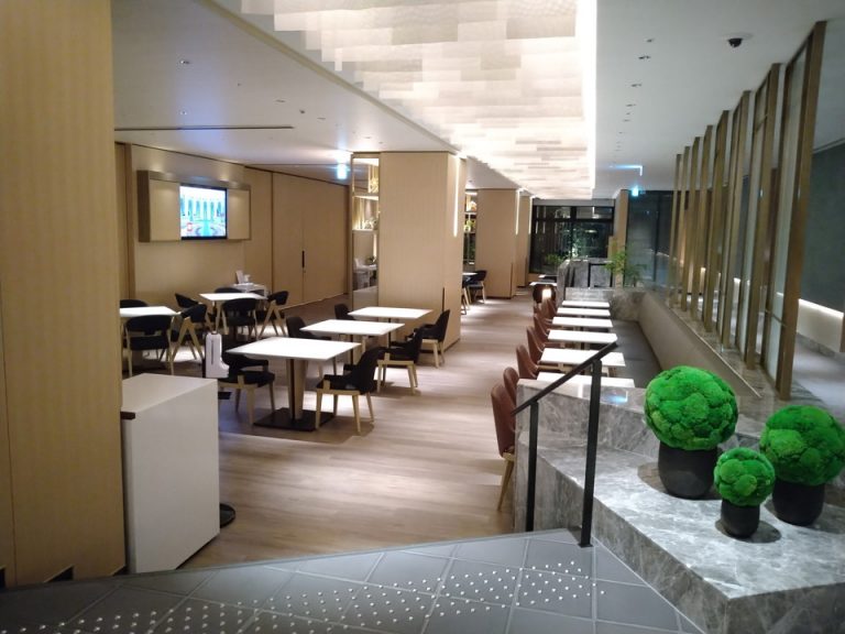 朝食レストラン客席全体(1)