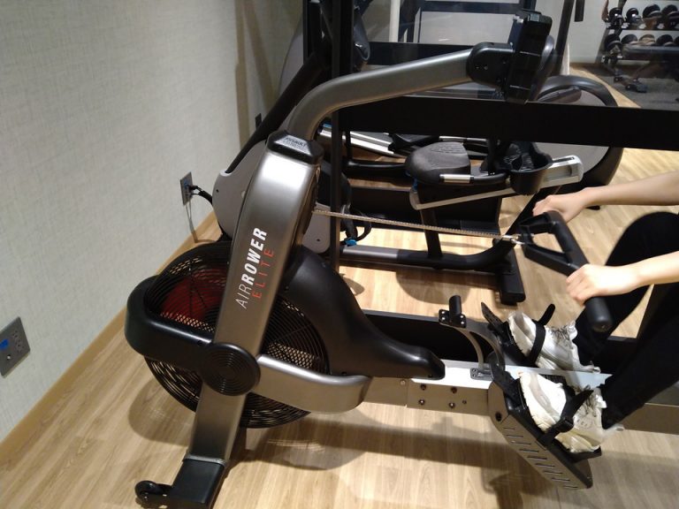 引っ張ると横から風がでます