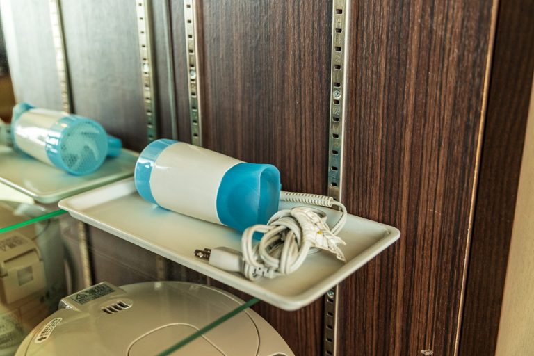 ドライヤー2。お部屋によってちがうようです。