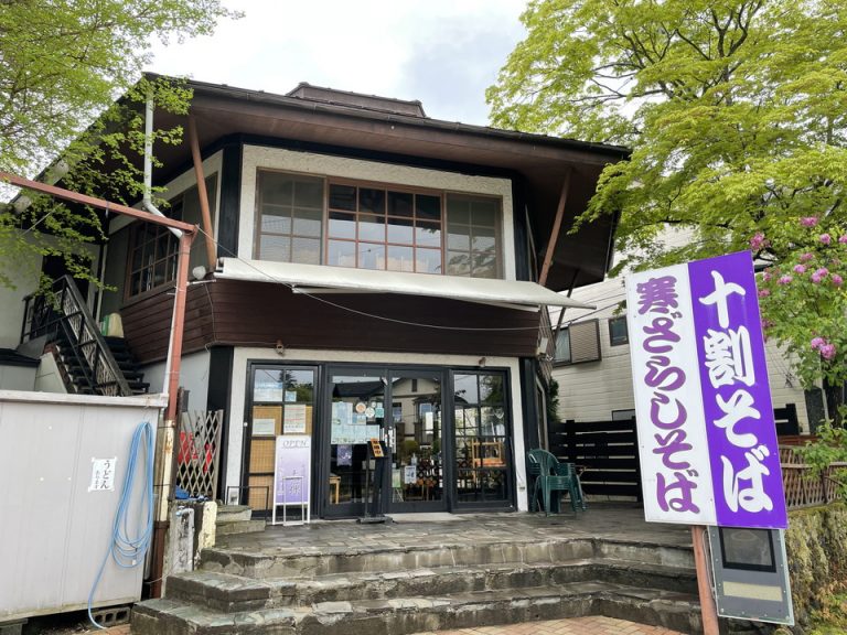 商業施設ホテルの横の蕎麦屋(1)