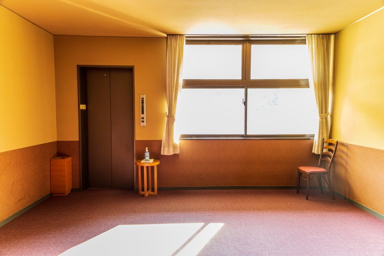 エレベーターホールアップ