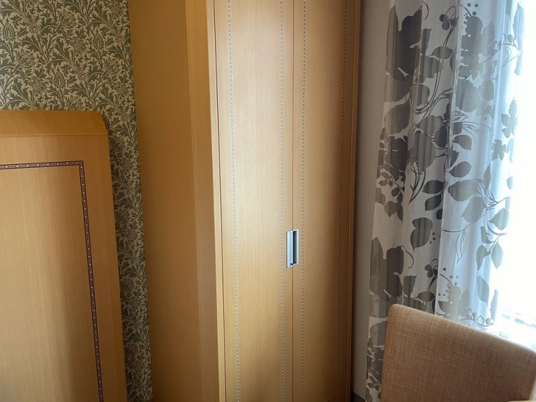 クローゼット(閉めた状態)