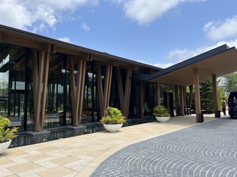 フロント棟外観全体