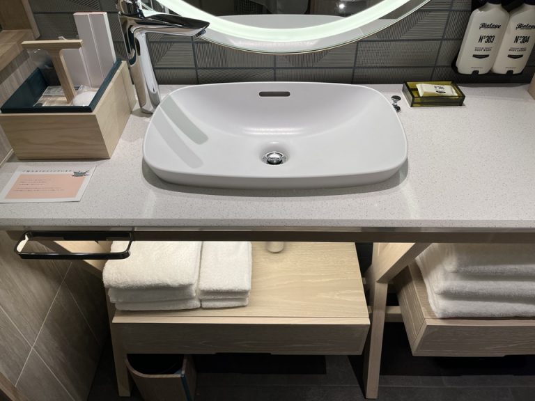 広々として使いやすい洗面台スペース