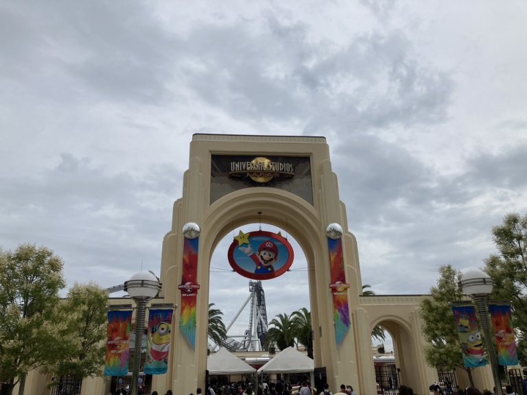 USJまで徒歩1分ほどです