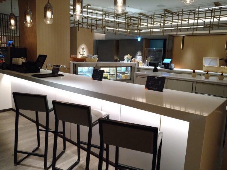 LOBBY BARのカウンター