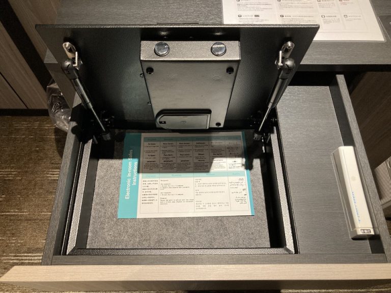 セーフティーBOXの中