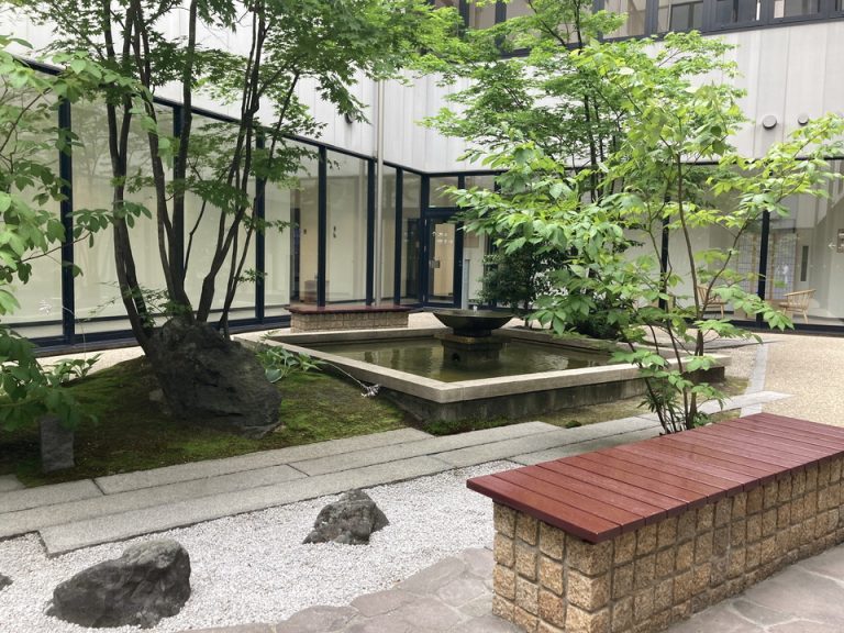 中の庭