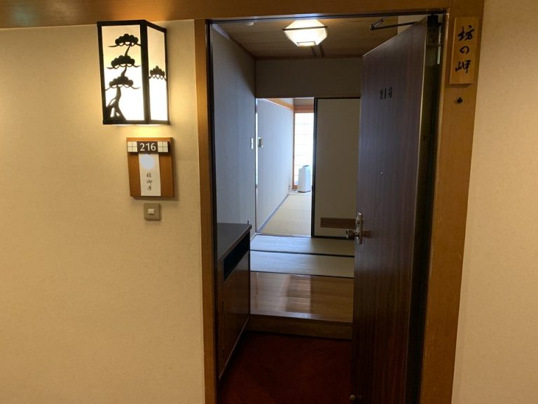 朝食会場入り口